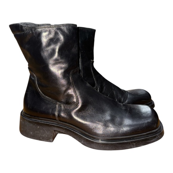 Aldo Black Ankle Boots with Sturdy Soles - Picture 2 of 4